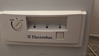 Pultový mrazák Electrolux 221l - 5