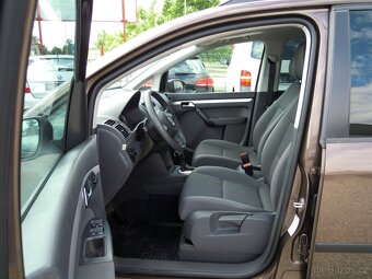Volkswagen Touran 1.6TDi 7 MÍST-SERVIS-VSTŘIKY - 5
