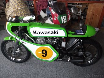 Závodní Kawasaki Z 400 - 5