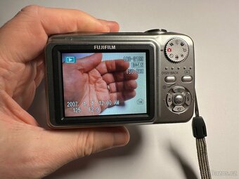 Fujifilm FinePix A820 - 5