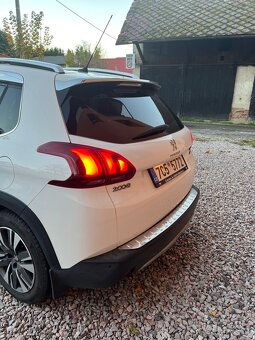 Peugeot 2008 1.2 PureTech - 5