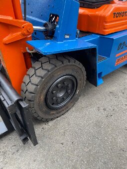 Prodej vysokozdvižného vozíku TOYOTA 5FG40 - 5