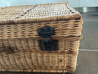 Prodej proutěných kufrů - 5