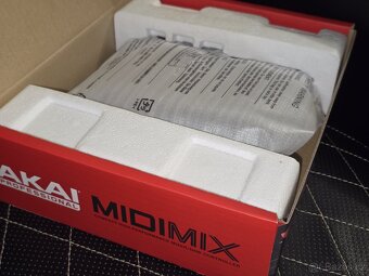 AKAI MPK mini a AKAI MIDImix Black Edition set - 5