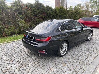 BMW 320i (2021) – perfektní stav luxery line - 5
