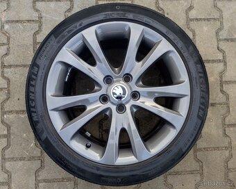Alu kola originál Škoda Superb II 5x112 R17 Trifid - 5