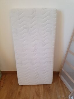 Dvě IKEA postýlky SNIGLAR a příslušenství - 5