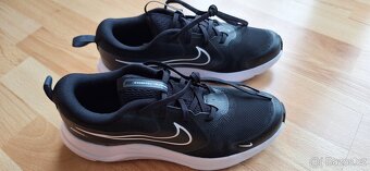 NOVÉ sportovní boty Nike Cosmic Runner vel. 39 - 5