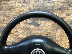 Tříramenný kožený volant VW - 5
