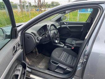 Prodám Škoda Octavia,13 rok,166 najeto,1.6d, aut. - 5