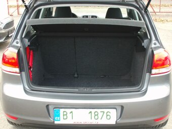 Volkswagen Golf 1,6Mpi aut.klima,parksenzory,po dovozovéSTK - 5