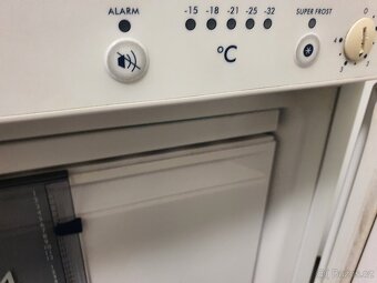 velký 4-šuplíkový LIEBHERR mrazák 150 litrů  DOVOZ - 5