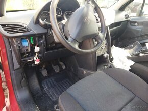 Prodám veškeré náhradní díly z Peugeot 207 - 5