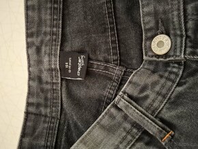 2x mikina, 2x rifle + triko - 5