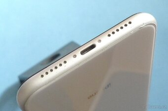 Apple iPhone XR 128GB Baterie 85% - 5