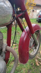 Jawa 250 - 5