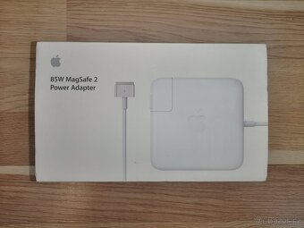 Apple MacBook Air Early 2015 - 5