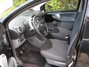 Toyota Aygo 1.0i, 50 kW, 5 dveří, klima - 5