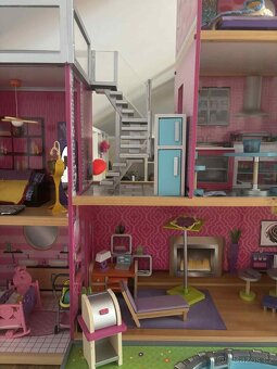 Nádherný domeček pro barbie - 5