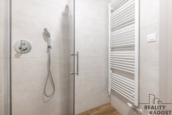 Prodej novostavby bytu 4+kk, 90 m², vlastní zahrada 211 m²,  - 5