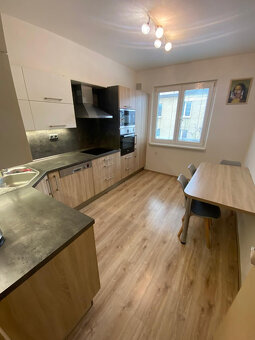 PRODEJ BYTU 2+1 PADĚLKY III, ZLÍN - 5