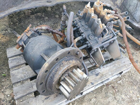 JCB JS200LC - podvozek - 5