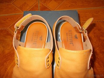 Dámské sandály Mustang - 5