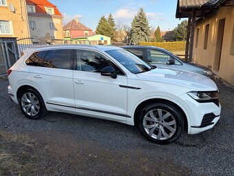 VW Touareg 3.0TDI V6 210kw ČR Elegance - 5