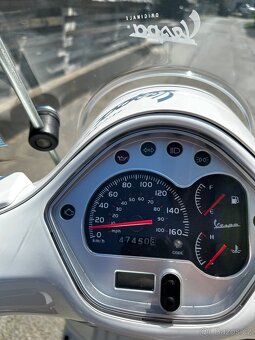Piaggio Vespa 300GTS - 5