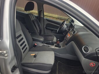 Ford Focus 1,6 - 5