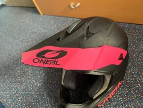 Motokrosová Helma O'Neal 1SRS Solid Černo-Růžová - 5