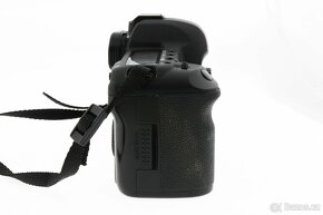 Zrcadlovka Canon 5D II 21Mpx Full-Frame + přísl. - 5