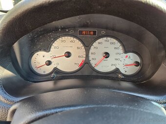 Peugeot 206 1,4 benzín - 5