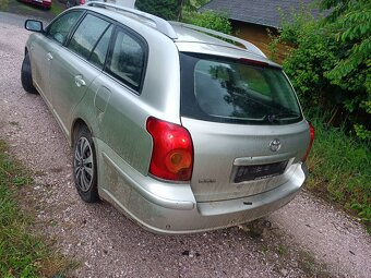 // TOYOTA AVENSIS t25 2.0 D-4D // DÍLY - 5