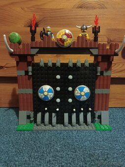 LEGO 7019 Pevnost Vikingů v boji s Fanfirským drakem - 5