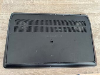 HP Zbook 17 G3, pracovní stanice, nefunkční baterie - 5