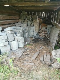 střešní taška a šedé tvárnice - 5