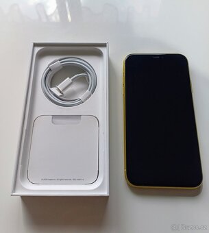 Apple iPhone 11, žlutá, 64 GB - 5