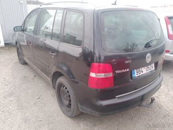 Volkswagen Touran - 5