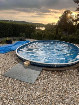 Slunná zahrada s bazénem, pergolou a technickým zázemím – Li - 5