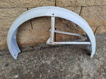 Prodám přední a zadní blatník na čz 150,125 - 5