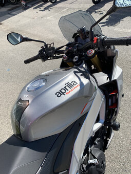 Aprilia Tuono 1100 V4 RR - 5