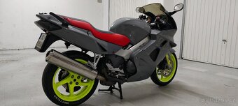 Honda VFR 800 FI - 5