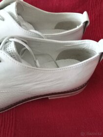 Dámské smetanové kožené boty - 5