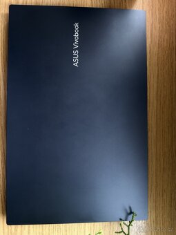 Prodám notebook Asus Vivobook 15 z Ryzen 7 - 5