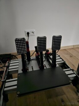 Profesionální závodní simulátor 3DOF - 5