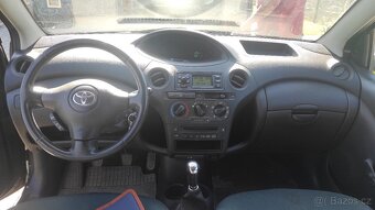 Toyota Yaris 2004, 1.0 - 5