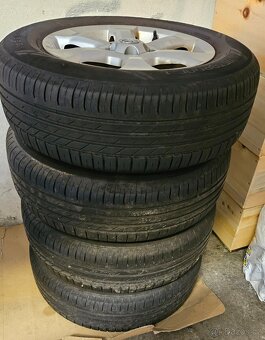 Toyota RAV4 - 5