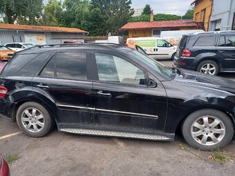 Mercedes benz w 164 ML - 5