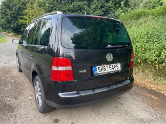 VW Touran 2.0 TDI DSG 7-míst 2004 - 5